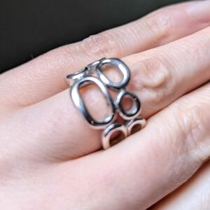 Lia Sophia Size 7 Ring
